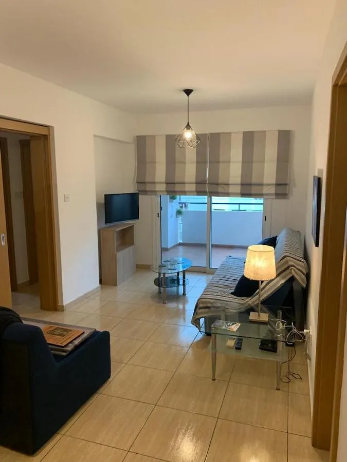 Carisa Downtown With Rooftop Pool Apartment Larnaca