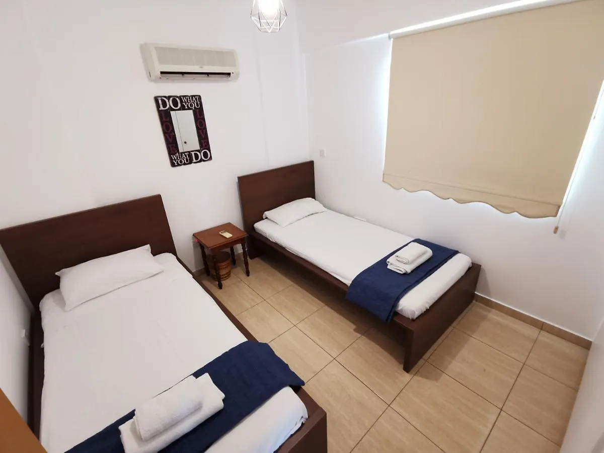 Carisa Downtown With Rooftop Pool 0*, Larnaca Cipro