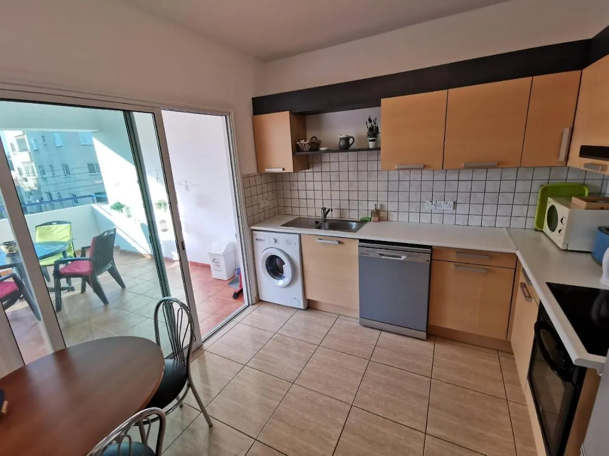 Appartamento Carisa Downtown With Rooftop Pool Cipro