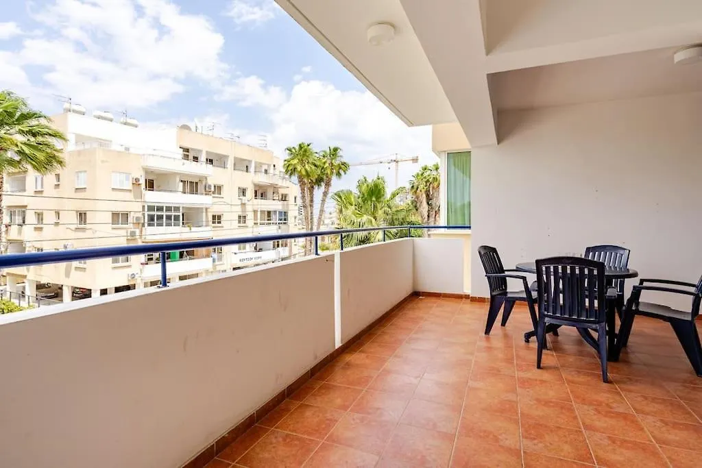 Appartamento Carisa Downtown With Rooftop Pool