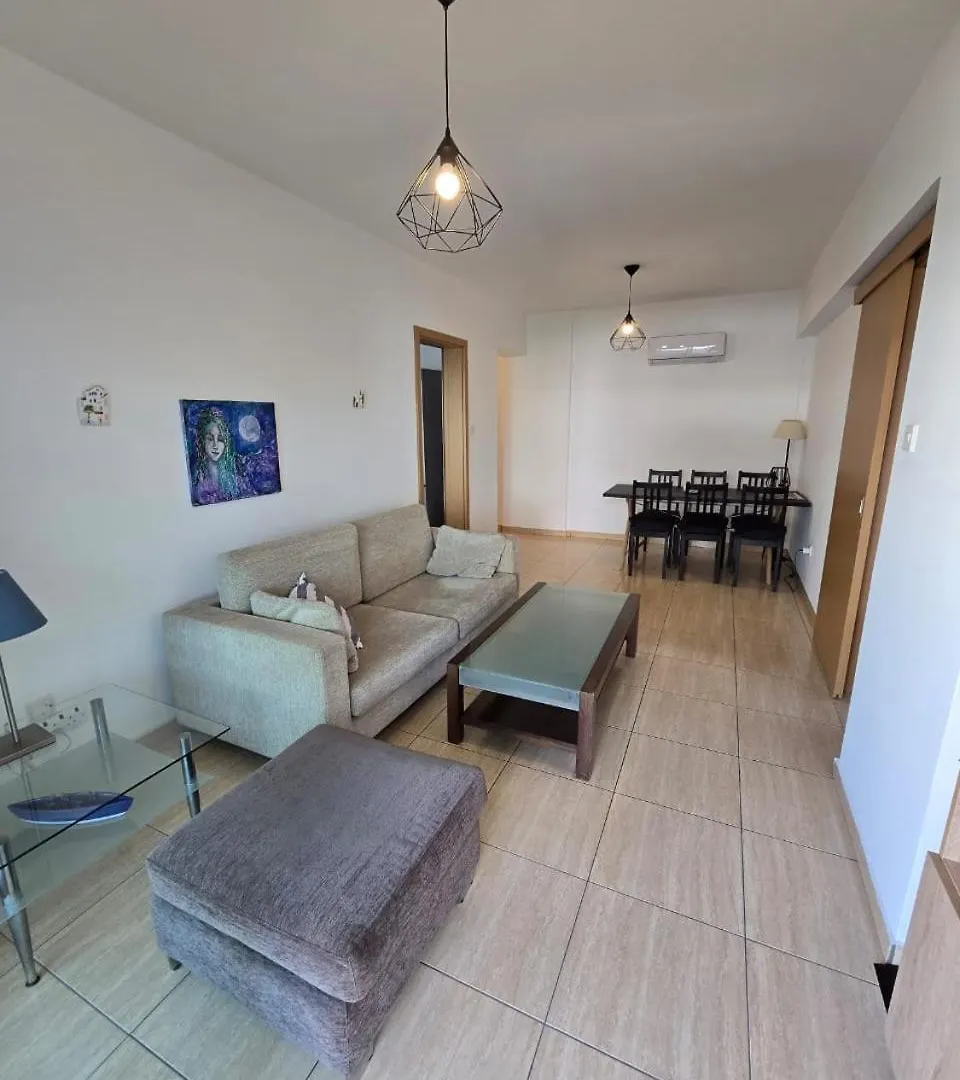 Carisa Downtown With Rooftop Pool Apartment Larnaca