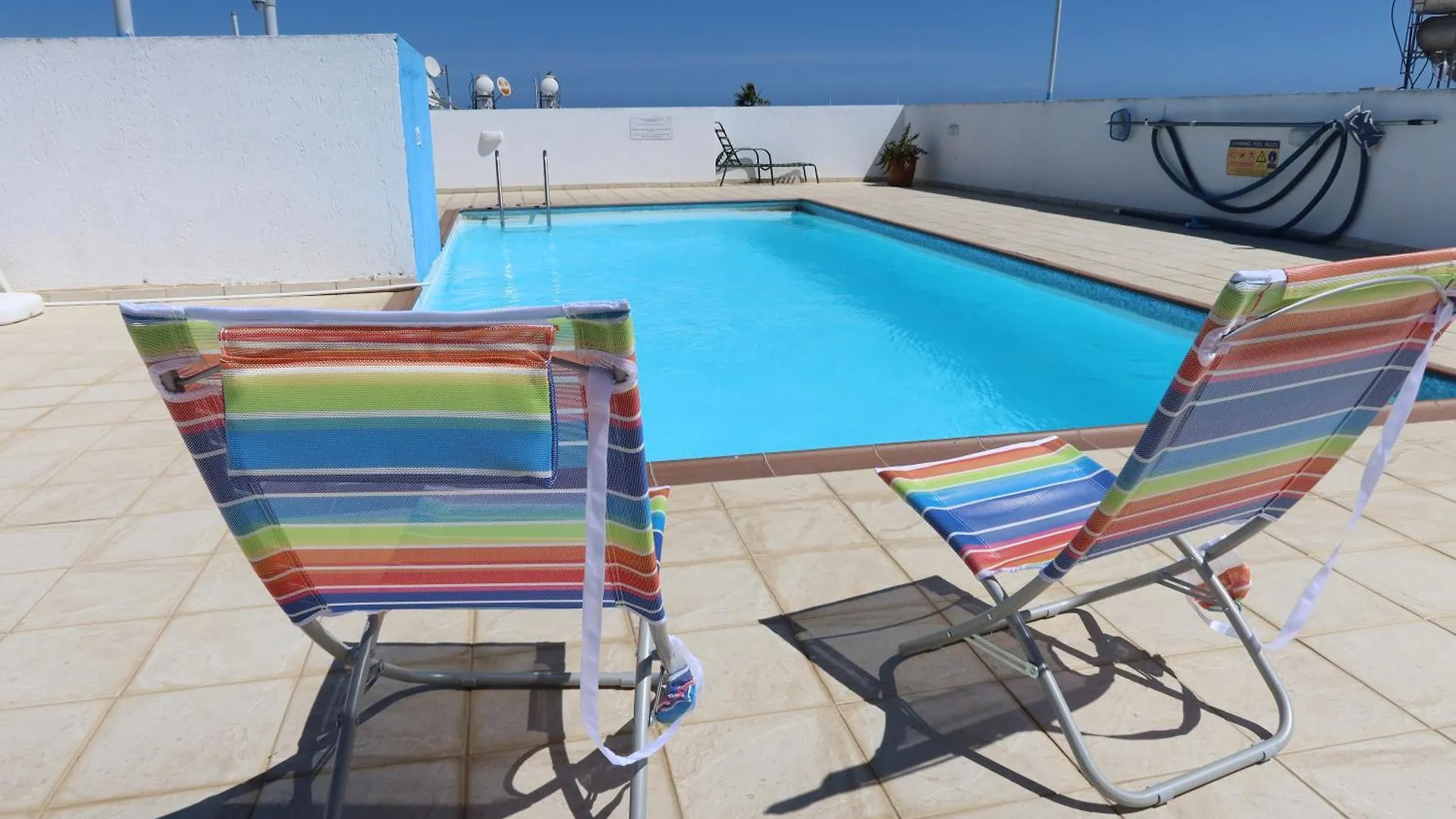 Carisa Downtown With Rooftop Pool